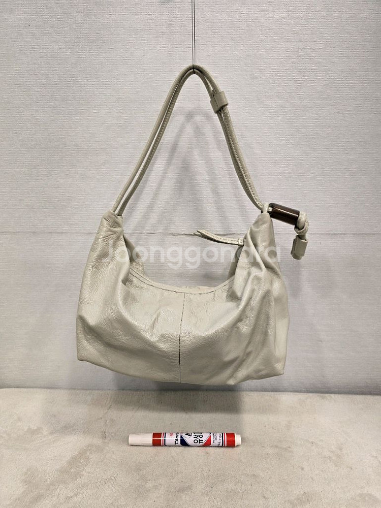 아카이브앱크 릿지 셔링 가죽 숄더백 슈가글로우--3