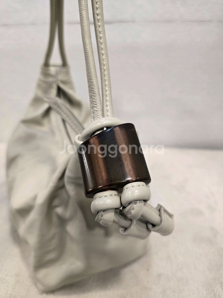 아카이브앱크 릿지 셔링 가죽 숄더백 슈가글로우--6