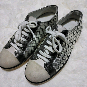 보테가베네타인트레치아토여성스니커즈36(정품)