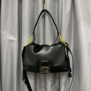 새상품 가방 5종 싸게 정리합니다