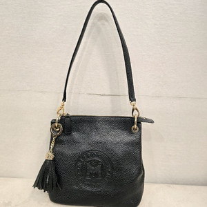 메트로시티 블랙 가죽 숄더백 태슬 장식
