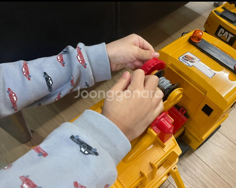 브루더 MAN 크레인 트럭+ CAT 굴삭기--2