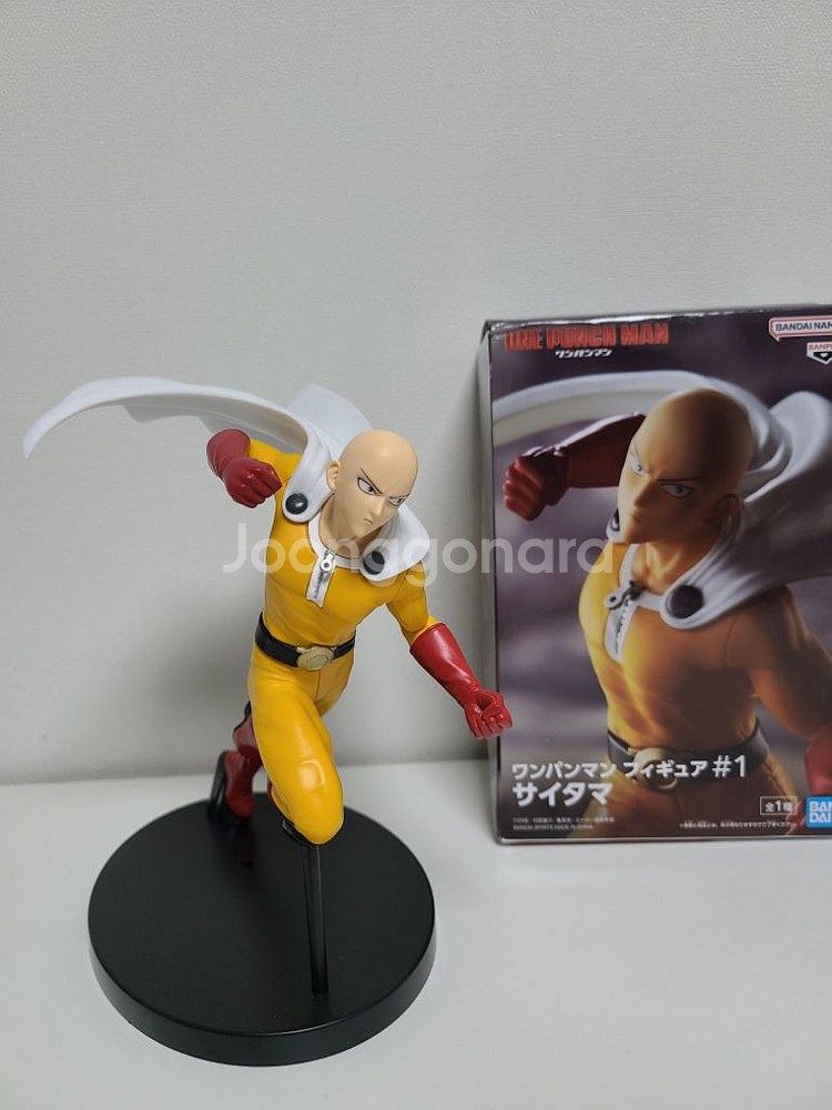 원펀맨 사이타마 피규어--0