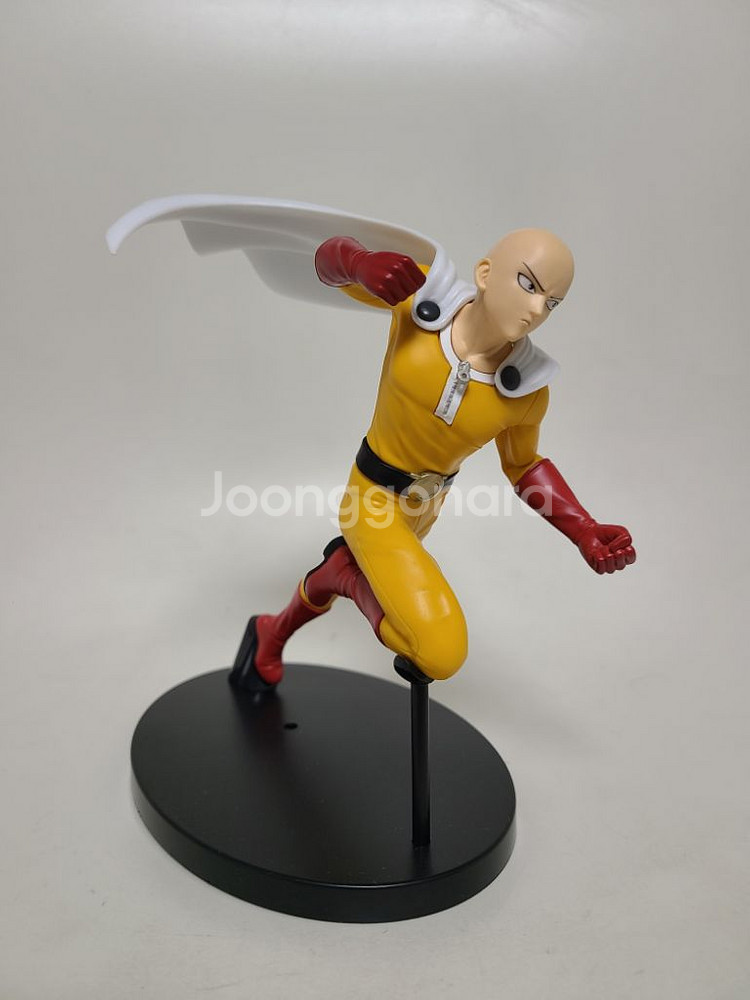 원펀맨 사이타마 피규어--2