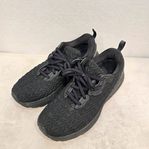 언더아머 HOVR 검정 운동화 270mm