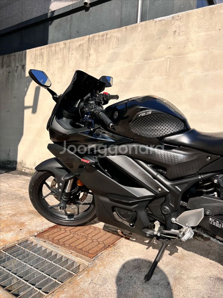 야마하 YZF-R3 ABS 블랙 슬라이더 장착 모델--2