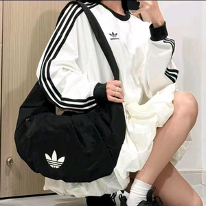 아디다스 오리지널스 크로와상 크로스백 라지 KA9271