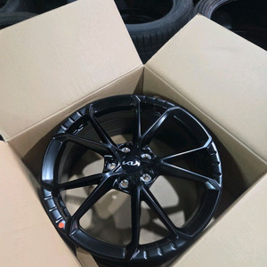 아반떼N 19인치 단조휠 새상품 판매합니다.