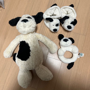 젤리캣 바쉬풀 블랙앤크림 강아지인형+딸랑이+양말(두켤레) 일괄