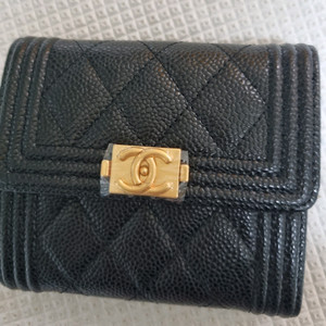 샤넬 케비어 가죽지갑