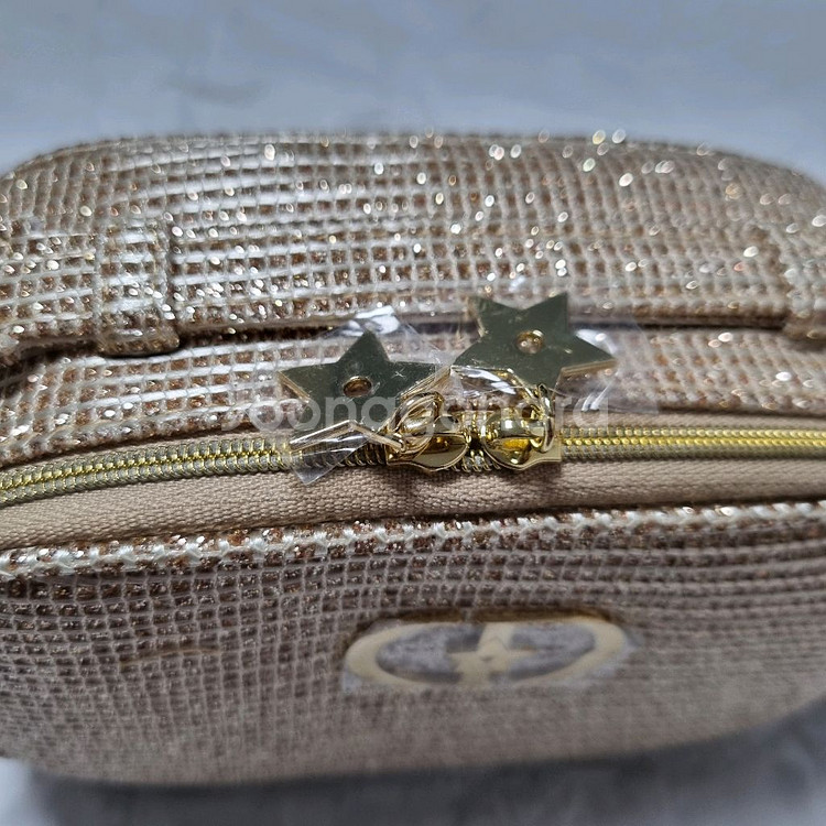 [새상품] 디올 뷰티 홀리데이 파우치(2025)--3