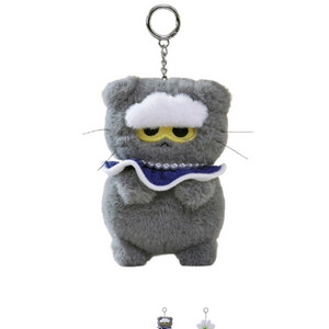 지드래곤 공식 조앤프렌즈 조아 플러쉬 키링 그레이 미개봉 새상품입니다 개당 8만원이고 총 3개있습니다부산 사상 직거