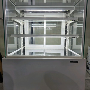 그랜드우성 3단 900 화이트쇼케이스 23년식