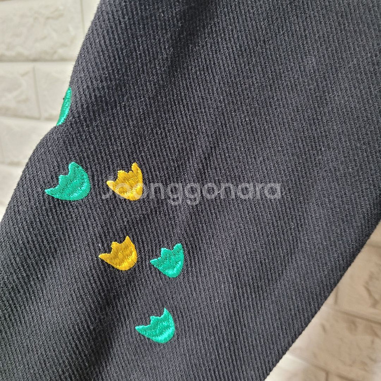 리버클래시 블랙 라운드 오버핏 티셔츠--5