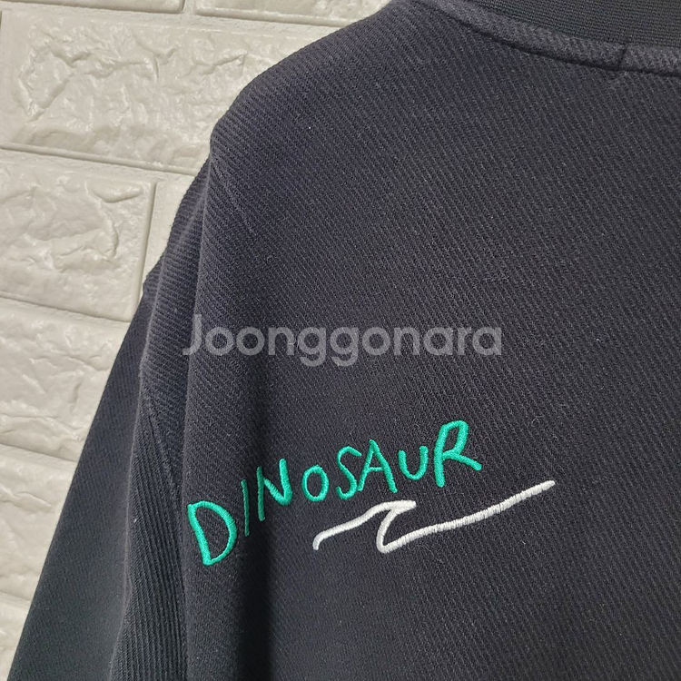 리버클래시 블랙 라운드 오버핏 티셔츠--6