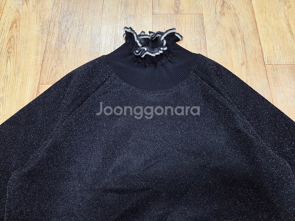 에센셜앤트워프(ESSENTIEL ANTWERP) 오리엔트 탑 프리사이즈--1