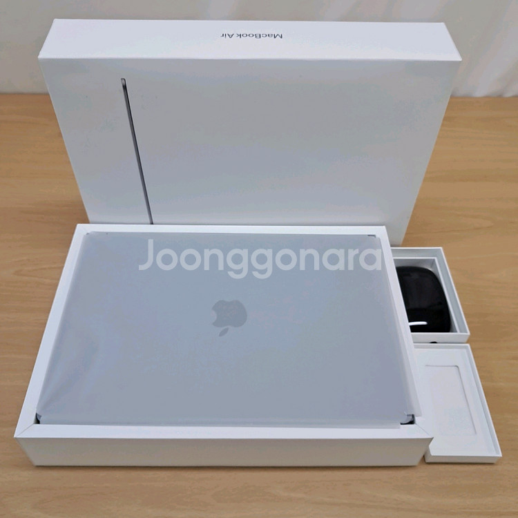 베터리100% 사이클6 매직마우스 맥북에어15 m3 8GB SSD256GB--1