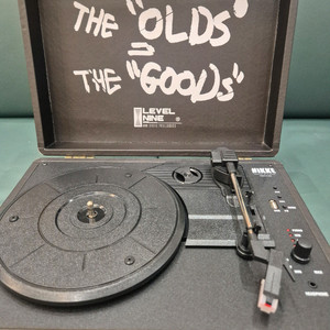 니케 레드후드 턴테이블