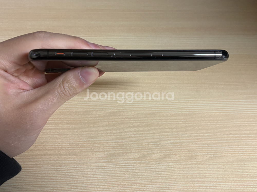 아이폰 xs 블랙 256기가 팝니다--6