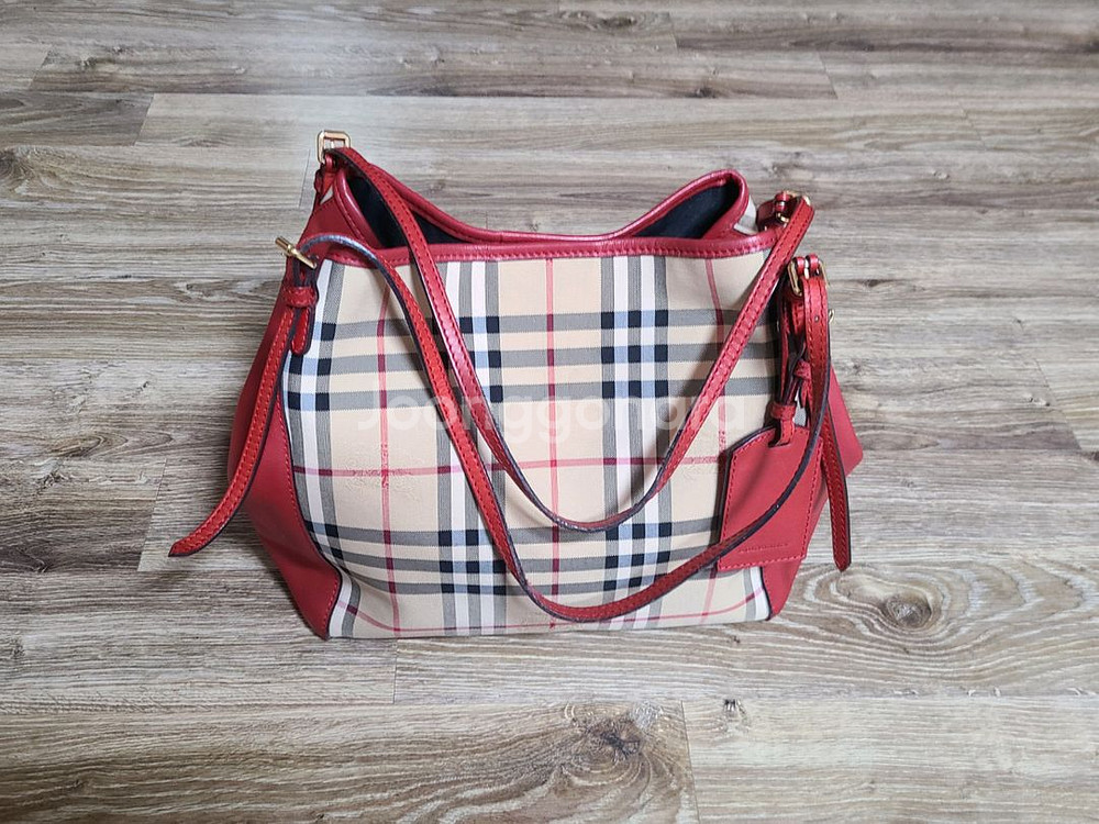 버버리 숄더백 네오노에구찌루이비통디올호보백셀린느가방샤넬에르메스기저귀가방토트백숄더백명품백팩핸드백--4