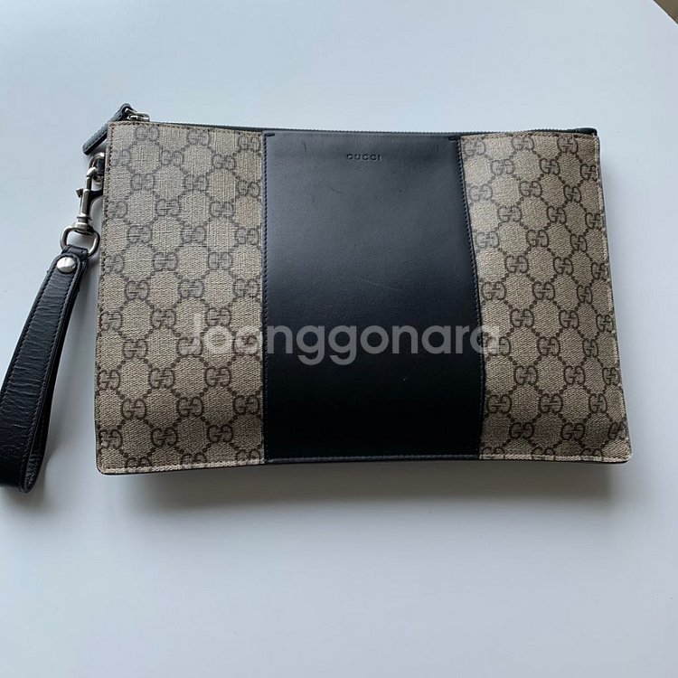 구찌 GG 수프림 클러치--1