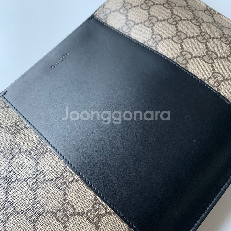 구찌 GG 수프림 클러치--3