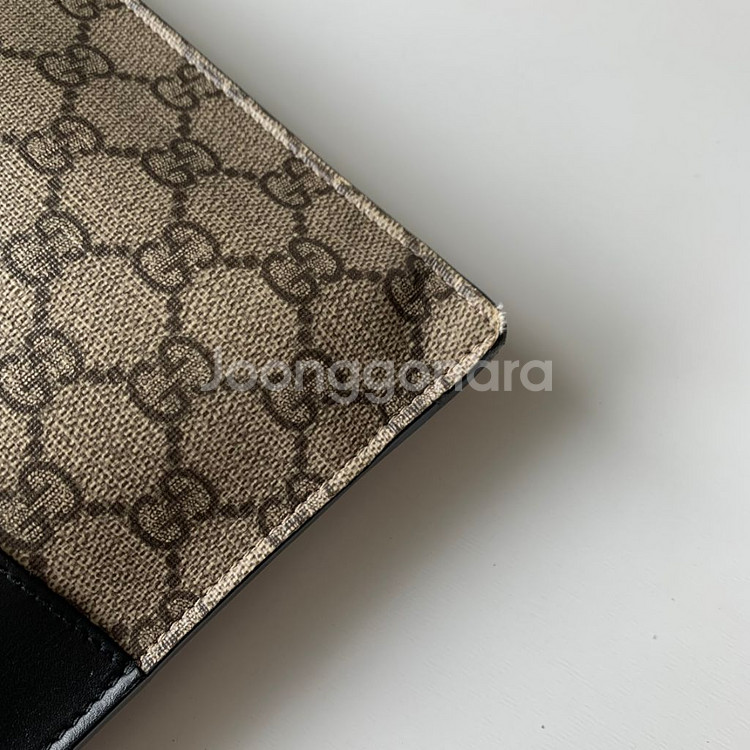 구찌 GG 수프림 클러치--4