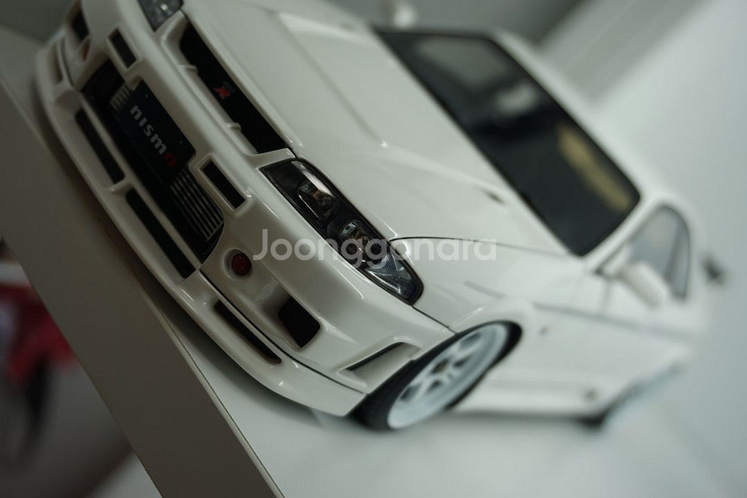 1/18 스카이라인 R33 이그니션모델 팝니다--3