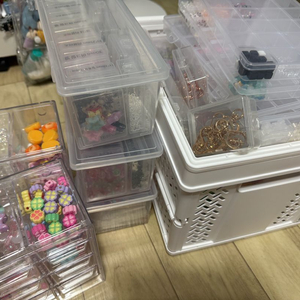 비즈 일괄 처분합니다 (보관함 포함, 종류 100여개)