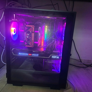 게이밍컴퓨터 세트로 판매 합니다.