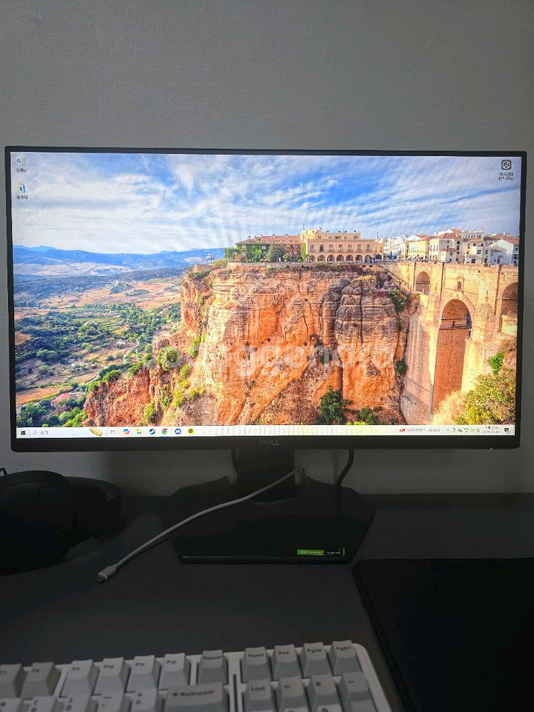 게이밍컴퓨터 세트로 판매 합니다.--1