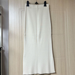 크림아이보리 니트스커트