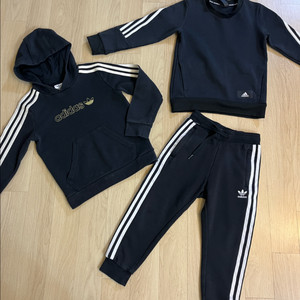 아디다스 상의 130, 하의 120 (일괄판매)