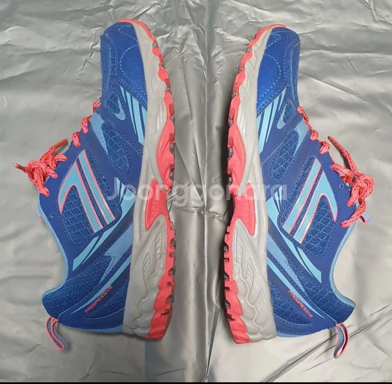 EXR 트레킹화 운동화 230사이즈--2