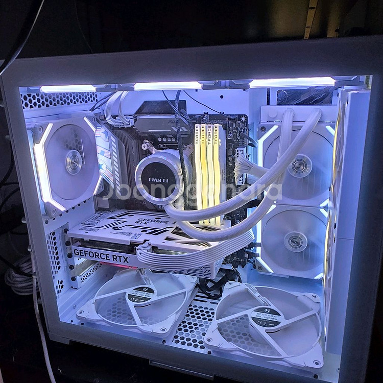 화이트 게이밍 PC 반본체(i5-11400f + B560m)--0