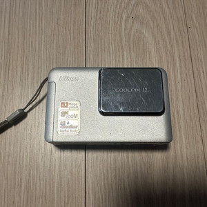 니콘 쿨픽스 COOLPIX S2 , S1 디카 팝니다