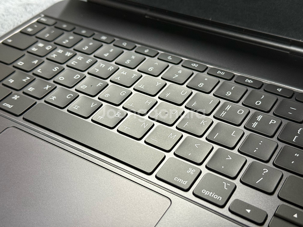 애플 매직키보드 13 (M4, 한글자판) 검정색상--3