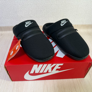 (새상품) 나이키 버로우 슬리퍼(250) 4만 팜