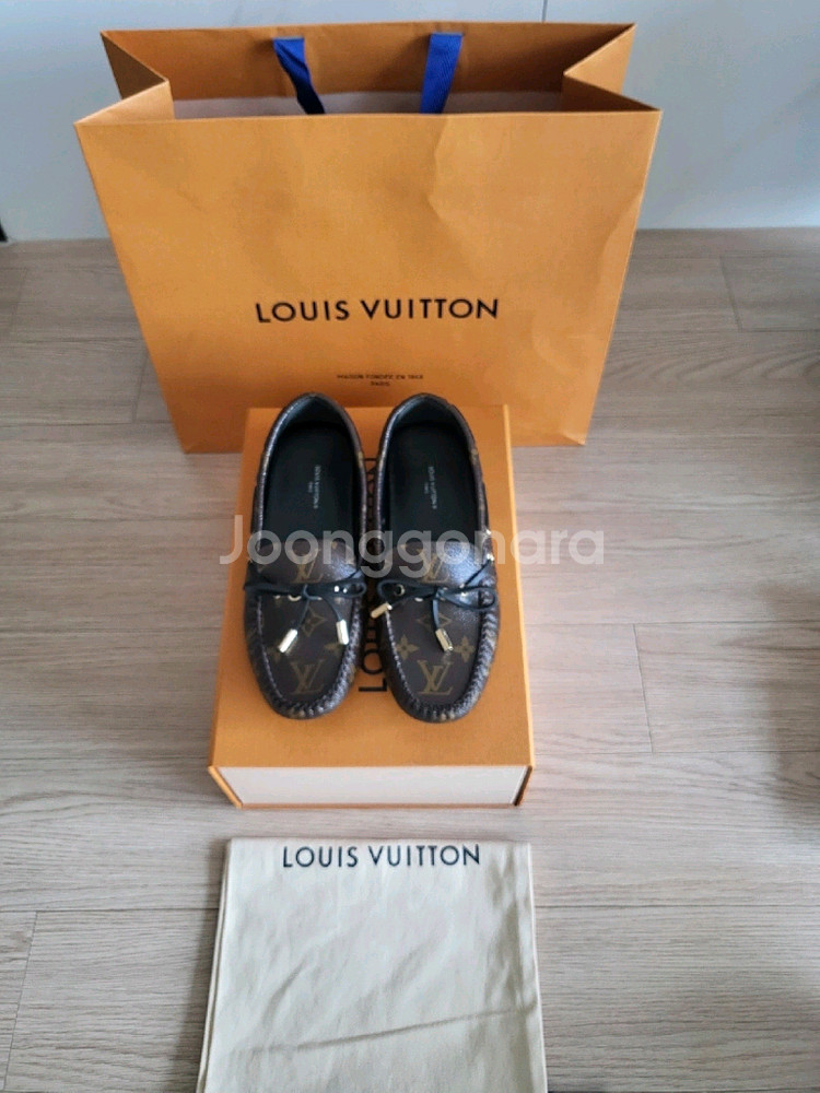 루이비통 로퍼 37--0