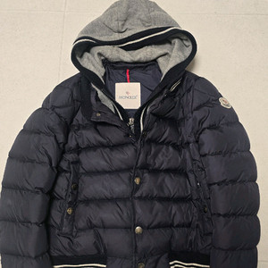 몽클레어 키즈 패딩 점퍼 10Y