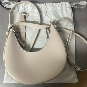 찰스앤키스 코카드 크레센트 호보백