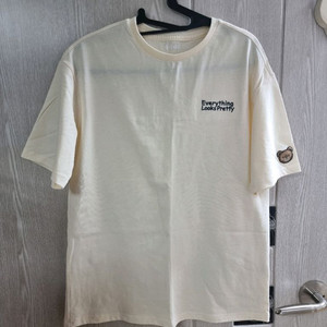 자수패치 반팔 티셔츠