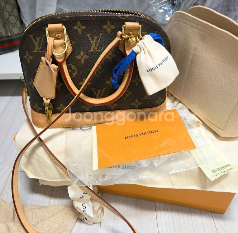 (정품)루이비통 알마bb 풀박스--0
