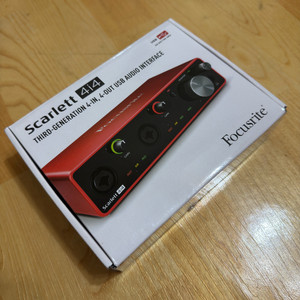 신동품 Focusrite 스칼렛 4i4 3세대 오디오 인터페이스
