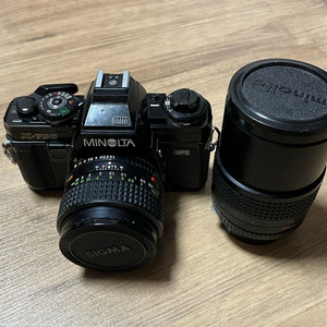미놀타 X-700 필름카메라 + rokkor 렌즈 2개 세트