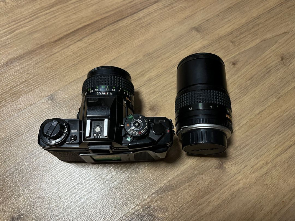 미놀타 X-700 필름카메라 + rokkor 렌즈 2개 세트--1