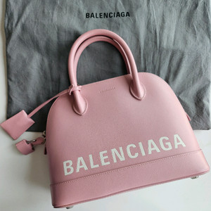 발렌시아가 빌탑, 딸기우유컬러