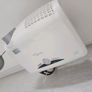 옵토마 프로젝트 + 120인치 그랜드뷰 스크린