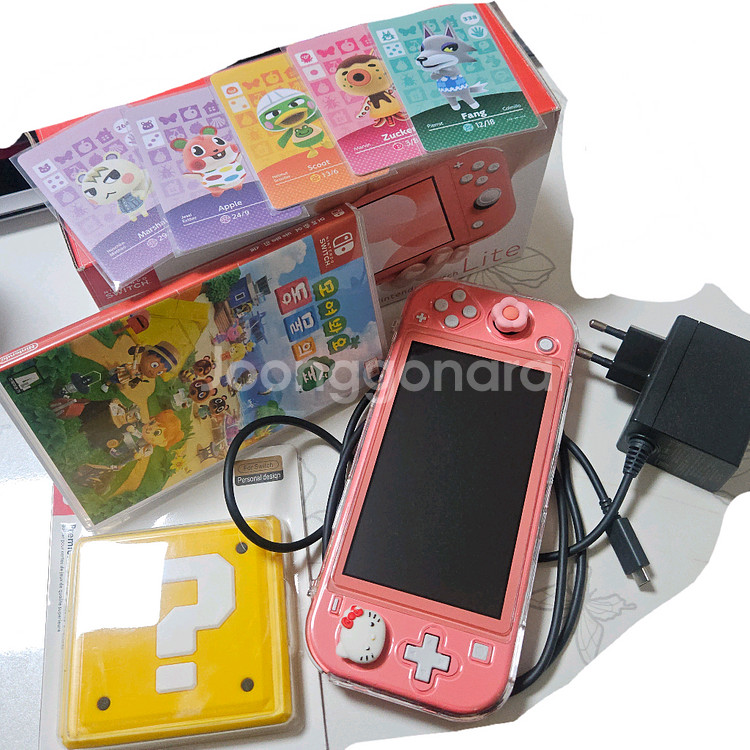 닌텐도 스위치 라이트 코랄 + 동물의 숲, 아미보, 정품 충전기, 칩케이스--0