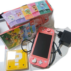 닌텐도 스위치 라이트 코랄 + 동물의 숲, 아미보, 정품 충전기, 칩케이스